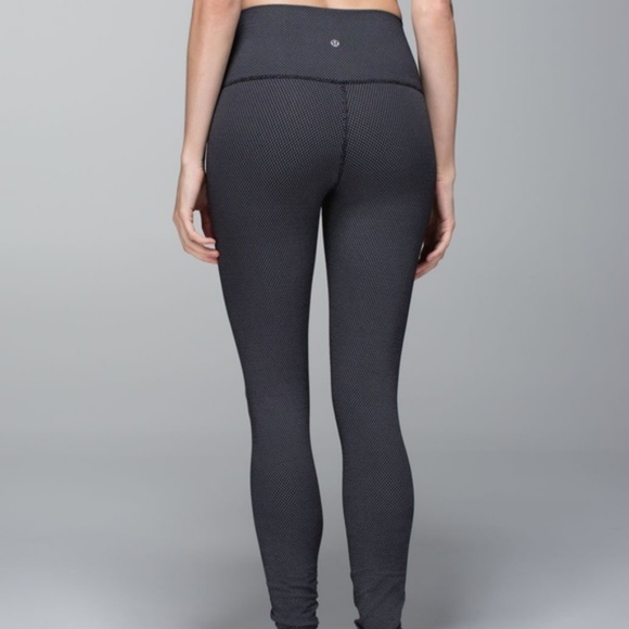 lululemon athletica Pants - Lululemon Wunder Under Pant Diamond Dot Black 6